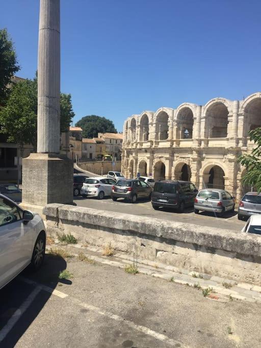 Charmante Petite Maison Donnant Sur Les Arenes Βίλα Αρλ Εξωτερικό φωτογραφία